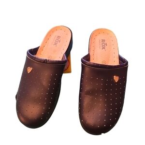 Rox, Made in Italy, Navy Blue slip on Mules. Size 39/8.